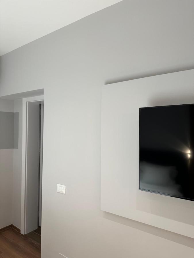 4Seasonsgea , Studio Apartment In Heart Of Tirana Zewnętrze zdjęcie