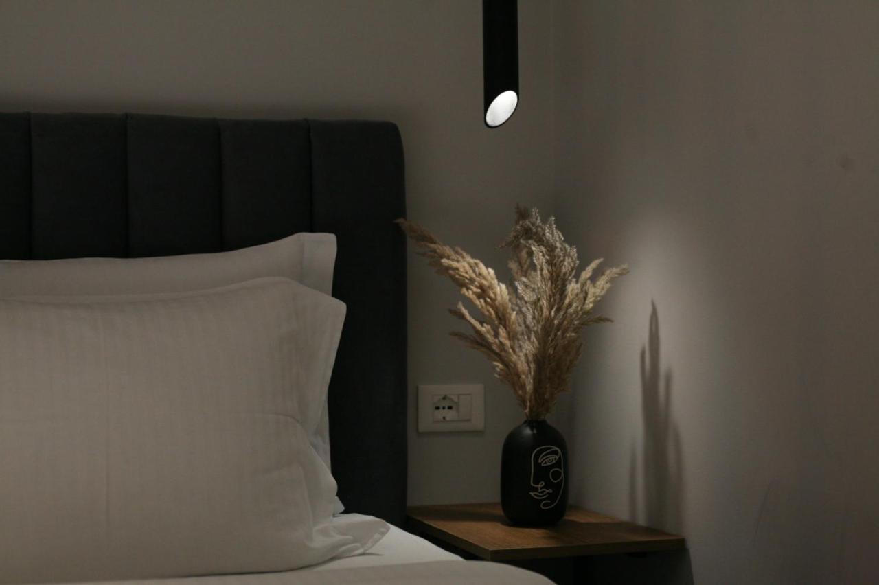 4Seasonsgea , Studio Apartment In Heart Of Tirana Zewnętrze zdjęcie