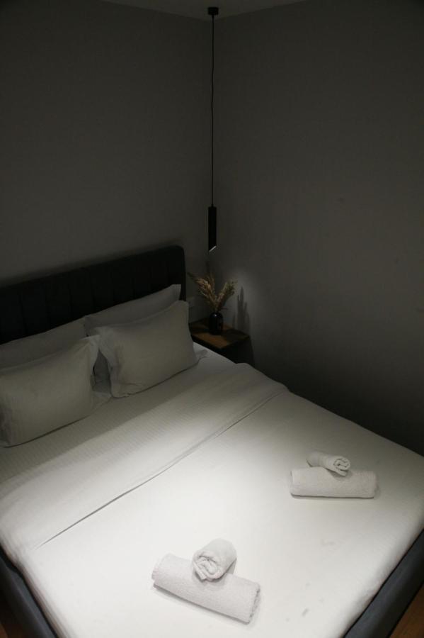 4Seasonsgea , Studio Apartment In Heart Of Tirana Zewnętrze zdjęcie