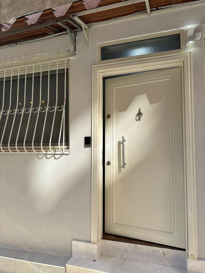 4Seasonsgea , Studio Apartment In Heart Of Tirana Zewnętrze zdjęcie