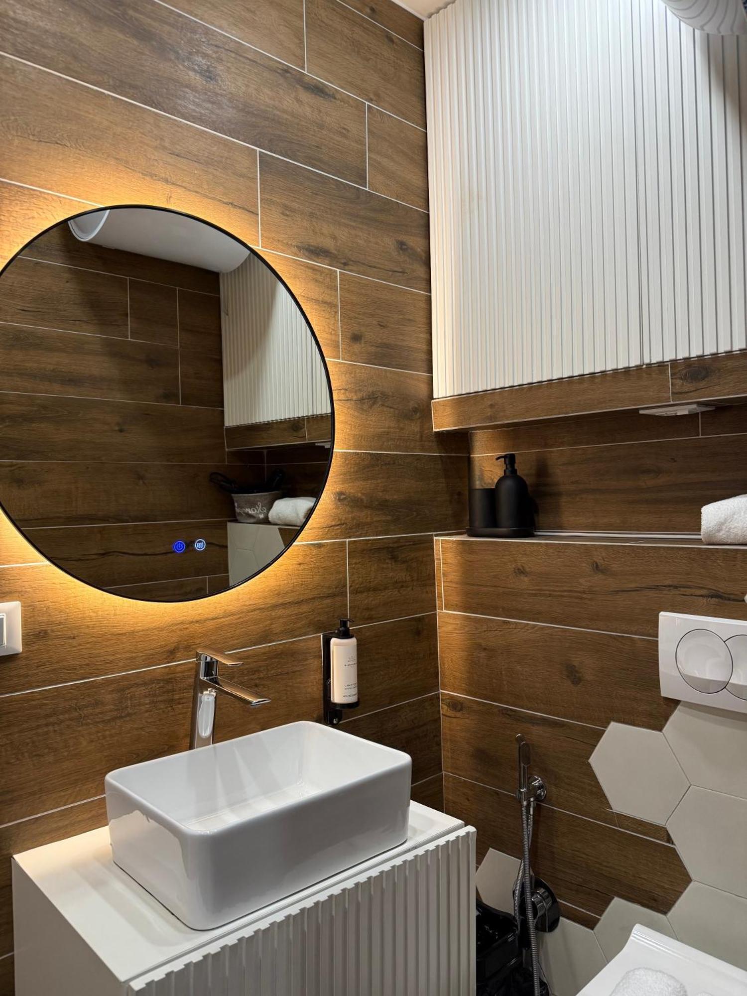 4Seasonsgea , Studio Apartment In Heart Of Tirana Zewnętrze zdjęcie